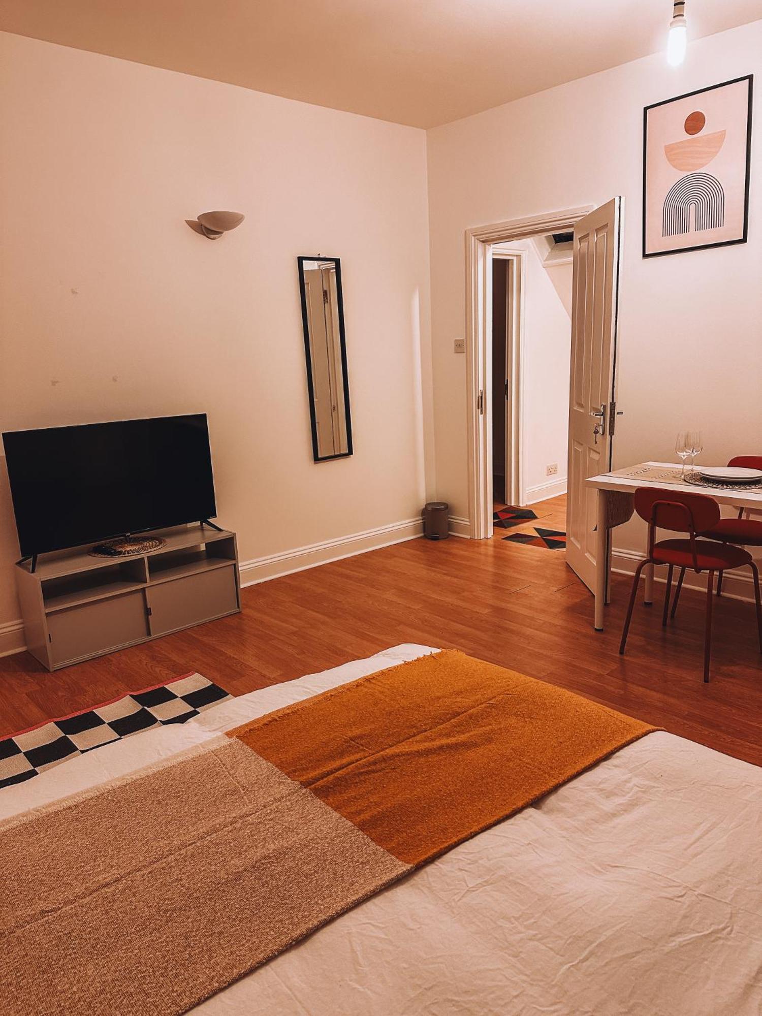 Spacious 3 Rooms In Tooting ลอนดอน ภายนอก รูปภาพ