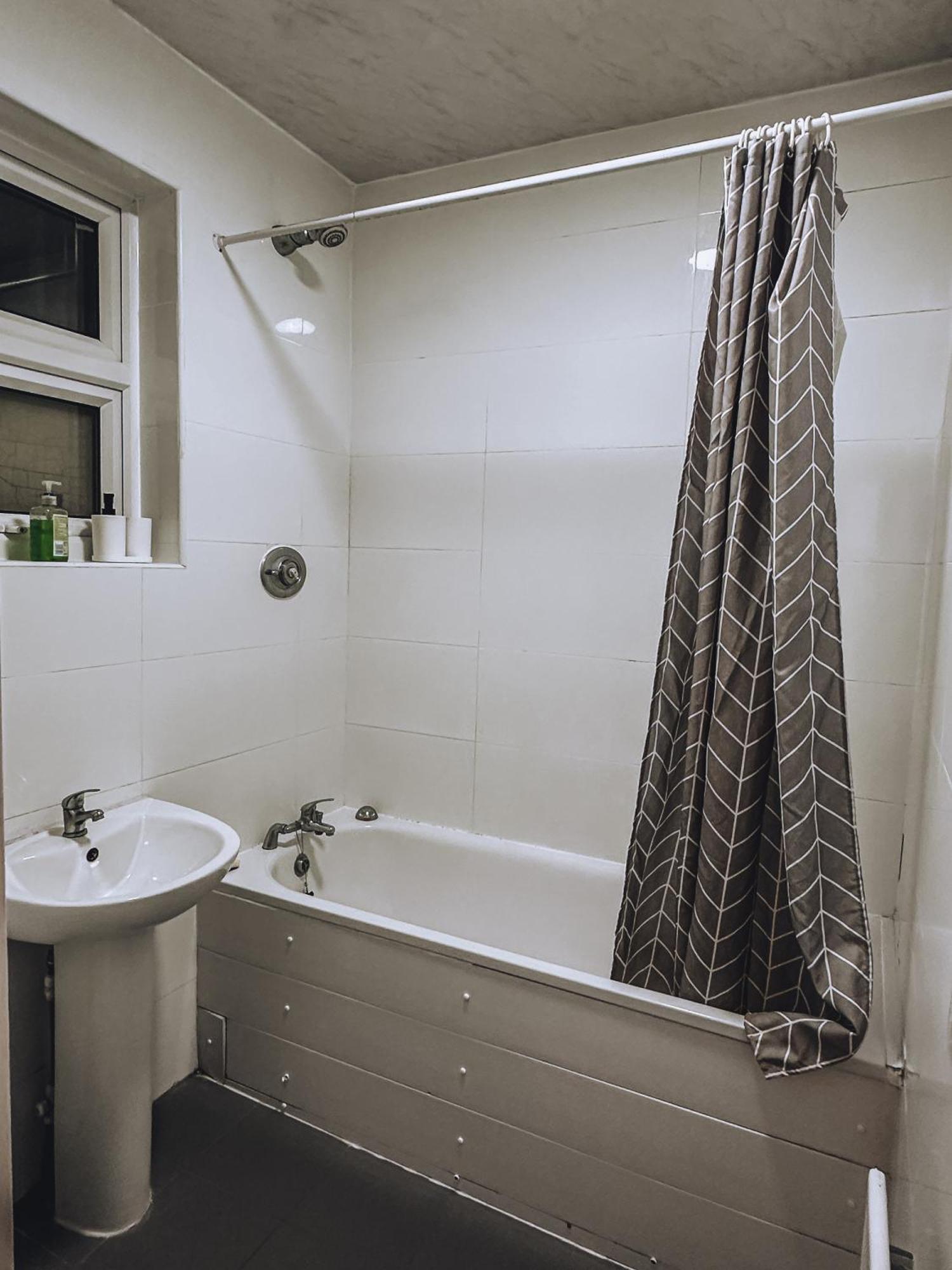Spacious 3 Rooms In Tooting ลอนดอน ภายนอก รูปภาพ